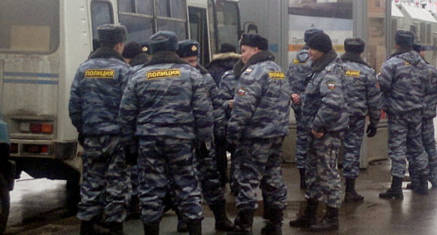 Усиленные меры безопасности в Москве. Декабрь 2011 г. Фото Юлии Буславской для "Кавказского узла" Усиленные меры безопасности в Москве. Декабрь 2011 г. Фото Юлии Буславской для "Кавказского узла"