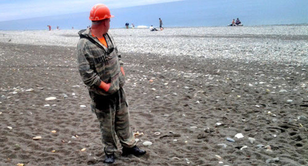 Пляж в Имеретинке. Сочи, осень 2012 г. Фото Светланы Берестеневой Пляж в Имеретинке. Сочи, осень 2012 г. Фото Светланы Берестеневой