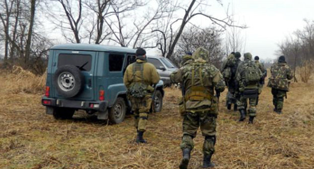 Спецоперация в Баксанском районе КБР. 17 ноября 2012 г. Фото пресс-службы МВД КБР, http://07.mvd.ru Спецоперация в Баксанском районе КБР. 17 ноября 2012 г. Фото пресс-службы МВД КБР, http://07.mvd.ru