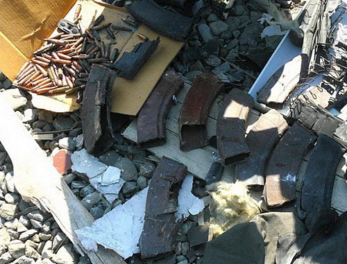 Оружие, найденное на месте спецоперации в Назрани, 2011 г. Фото: http://nak.fsb.ru Оружие, найденное на месте спецоперации в Назрани, 2011 г. Фото: http://nak.fsb.ru