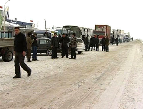 Пункт пропуска Новошахтинск на границе с Украиной. Фото http://www.dontr.ru Пункт пропуска Новошахтинск на границе с Украиной. Фото http://www.dontr.ru