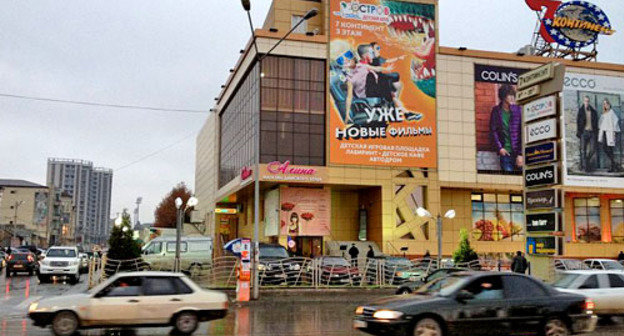 Улица 26 Бакинских Комиссаров в Махачкале. Фото: Абу Убайда, http://commons.wikimedia.org Улица 26 Бакинских Комиссаров в Махачкале. Фото: Абу Убайда, http://commons.wikimedia.org