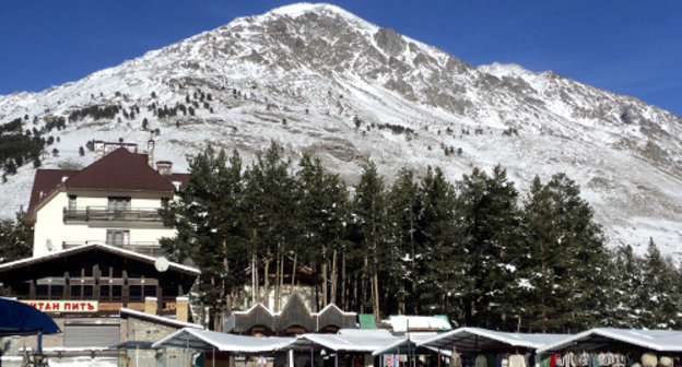 Поляна Чегет в Приэльбрусье, Кабардино-Балкария, 27 декабря 2012 г. Фото Луизы Оразаевой для "Кавказского узла"