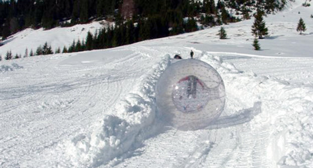 Катание на зорбе. Фото: http://www.oberstdorf.de
