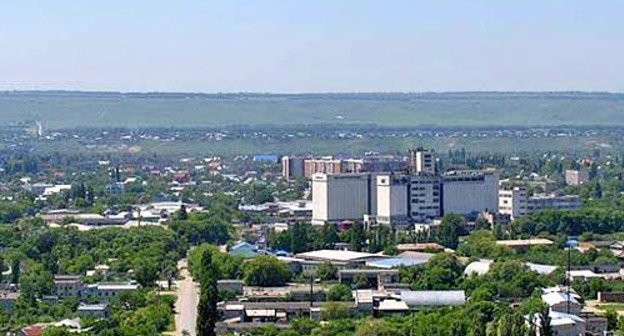 Черкесск, Карачаево-Черкесия. Фото http://www.dombayinfo.ru Черкесск, Карачаево-Черкесия. Фото http://www.dombayinfo.ru