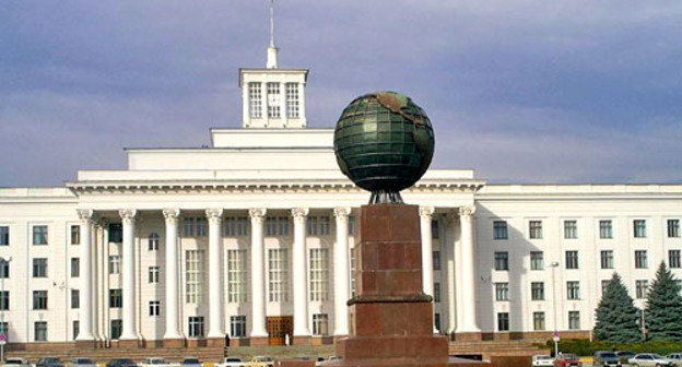 Здание парламента Кабардино-Балкарии. Фото: RFL/RL, www.svoboda.org