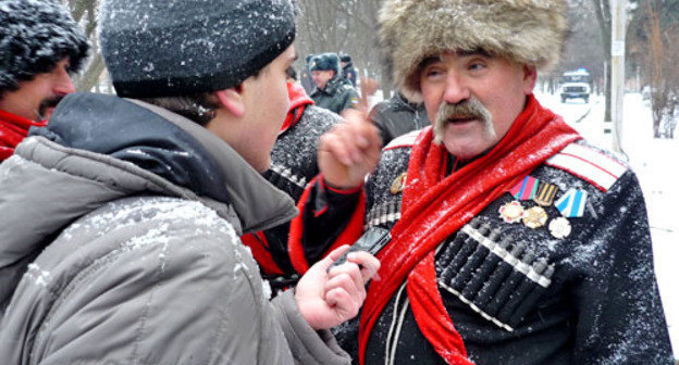 Митинг с требованием признания казаков народом состоялся в Ростове-на-Дону. 26 января 2013 г. Фото Олеси Диановой для "Кавказского узла" Митинг с требованием признания казаков народом состоялся в Ростове-на-Дону. 26 января 2013 г. Фото Олеси Диановой для "Кавказского узла"