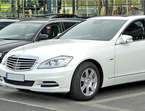 Автомобиль Mercedes-Benz. Фото http://en.wikipedia.org Автомобиль Mercedes-Benz. Фото http://en.wikipedia.org