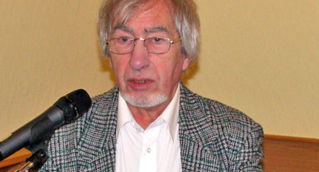 Алексей Левинсон во время ежегодной конференции Левада-Центра «События и тенденции 2012 года в общественном мнении». Москва, 23 января 2013 г. Фото Натальи Крайновой для "Кавказского узла" Алексей Левинсон во время ежегодной конференции Левада-Центра «События и тенденции 2012 года в общественном мнении». Москва, 23 января 2013 г. Фото Натальи Крайновой для "Кавказского узла"