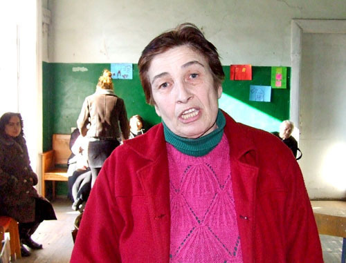 Участница акции "Жилье всем" Маквала Бадзагуа жалуется на отсутствие жилья. Тбилиси, 31 января 2013 г. Фото Эдиты Бадасян для "Кавказского узла" Участница акции "Жилье всем" Маквала Бадзагуа жалуется на отсутствие жилья. Тбилиси, 31 января 2013 г. Фото Эдиты Бадасян для "Кавказского узла"