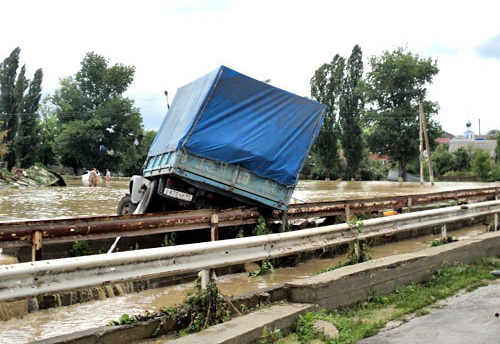 Наводнение в Крымске. Фото: Маскитный, http://commons.wikimedia.org Наводнение в Крымске. Фото: Маскитный, http://commons.wikimedia.org