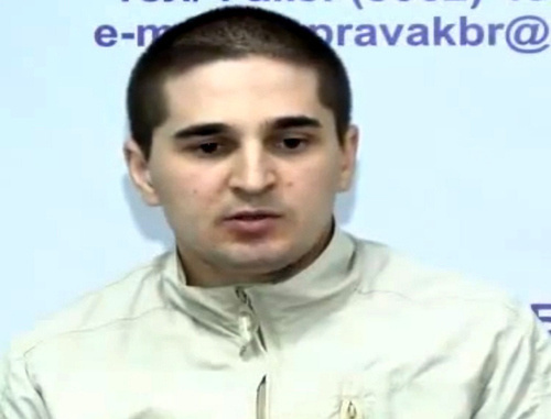 Инал Беров. Кадр из видео, нсятого Правозащитным центром КБР, http://www.youtube.com/user/zapravakbr Инал Беров. Кадр из видео, нсятого Правозащитным центром КБР, http://www.youtube.com/user/zapravakbr