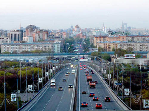 Вид на Комсомольский проспект в Москве. Фото Алексея Кулакова, http://ru.wikipedia.org Вид на Комсомольский проспект в Москве. Фото Алексея Кулакова, http://ru.wikipedia.org