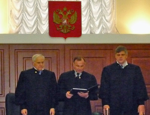 Ростов-на-Дону, 8 февраля 2013 г. Приговор коллегии Ростовского областного суда по делу о покушении на теракт. Фото Олеси Диановой для "Кавказского узла" Ростов-на-Дону, 8 февраля 2013 г. Приговор коллегии Ростовского областного суда по делу о покушении на теракт. Фото Олеси Диановой для "Кавказского узла"