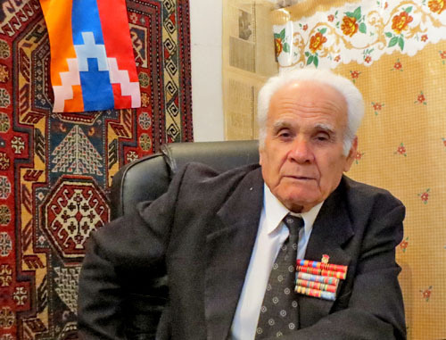 Председатель Союза ветеранов и труда ВОВ, майор запаса Сергей Барсегян. Нагорный Карабах, Степанакерт, 6 мая 2013 г. Фото Алвард Григорян для "Кавказского узла" Председатель Союза ветеранов и труда ВОВ, майор запаса Сергей Барсегян. Нагорный Карабах, Степанакерт, 6 мая 2013 г. Фото Алвард Григорян для "Кавказского узла"