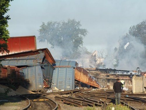 На месте аварии на станции Белая Калитва. Ростовская область, 9 мая 2013 г. Фото Артема Сердюка, http://vk.com/artyom_serdyuk?w=wall55514742_10053 На месте аварии на станции Белая Калитва. Ростовская область, 9 мая 2013 г. Фото Артема Сердюка, http://vk.com/artyom_serdyuk?w=wall55514742_10053