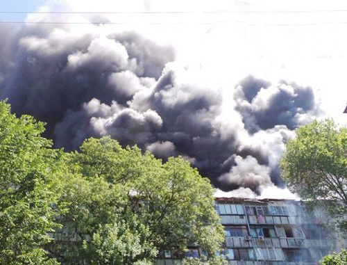 Пожар в пятиэтажном доме на улице Чехова. Сочи, 22 мая 2013 г. Фото: http://maks-portal.ru Пожар в пятиэтажном доме на улице Чехова. Сочи, 22 мая 2013 г. Фото: http://maks-portal.ru