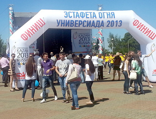 Праздничные мероприятия этапа всемирной эстафеты огня Универсиады-2013 в Ставрополе. 23 мая 2013 г. Фото Константина Ольшанского для "Кавказского узла" Праздничные мероприятия этапа всемирной эстафеты огня Универсиады-2013 в Ставрополе. 23 мая 2013 г. Фото Константина Ольшанского для "Кавказского узла"