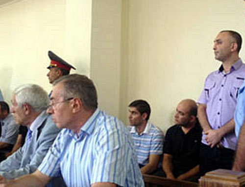 Заседание суда по делу об избиении военных врачей на стоянке у ереванского ресторана "Арснакар". Фото: http://www.epress.am Заседание суда по делу об избиении военных врачей на стоянке у ереванского ресторана "Арснакар". Фото: http://www.epress.am