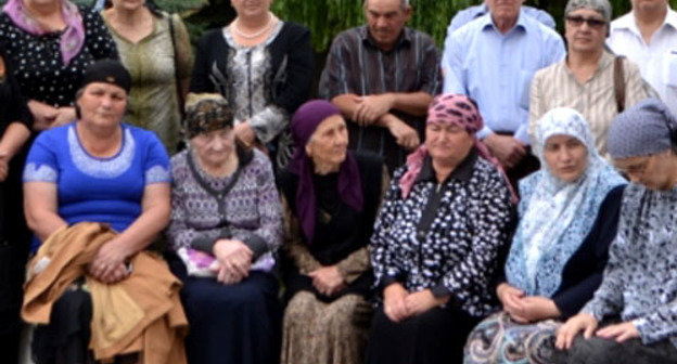 Родственники погибших 13 октября 2005 года в Нальчике. Фото http://kavpolit.com/