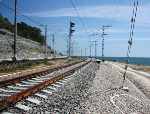 Железнодорожные пути на участке Туапсе-Адлер. Фото: http://www.upkstroy.ru Железнодорожные пути на участке Туапсе-Адлер. Фото: http://www.upkstroy.ru