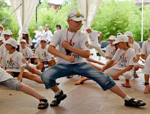 Участники Диаспартакиады-2013 в Сочи, июль 2013 г. Фото www.yuga.ru Участники Диаспартакиады-2013 в Сочи, июль 2013 г. Фото www.yuga.ru