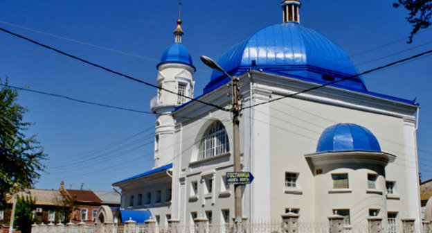 Белая мечеть в Астрахани. Фото: Ludushka, https://commons.wikimedia.org