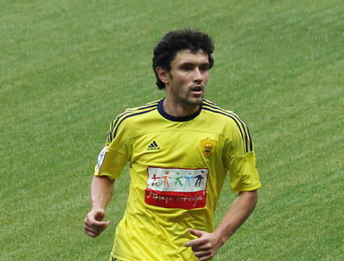 Юрий Жирков в дебютном матче за «Анжи». 14 августа 2011 г. Фото: Amarhgil, http://commons.wikimedia.org Юрий Жирков в дебютном матче за «Анжи». 14 августа 2011 г. Фото: Amarhgil, http://commons.wikimedia.org