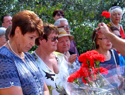Акция памяти жертв бомбардировки Сталинграда. Волгоград, 23 августа 2013 г. Фото Вячеслава Ященко для "Кавказского узла" Акция памяти жертв бомбардировки Сталинграда. Волгоград, 23 августа 2013 г. Фото Вячеслава Ященко для "Кавказского узла"