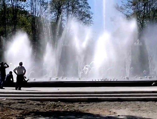 Поющие фонтаны на площади Согласия. Фото: кадр из видео www.youtube.com Поющие фонтаны на площади Согласия. Фото: кадр из видео www.youtube.com