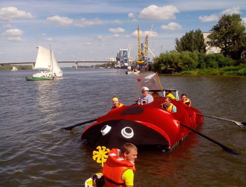Астрахань, 14 сентября 2013 г., фестиваль "Каналия". Фото Елены Гребенюк для "Кавказского узла" Астрахань, 14 сентября 2013 г., фестиваль "Каналия". Фото Елены Гребенюк для "Кавказского узла"