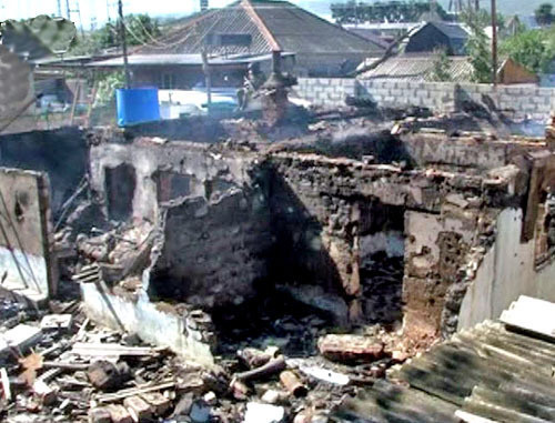 На месте контртеррористической операции в Дербенте. 27 сентября 2013 г. Фото http://nac.gov.ru/ На месте контртеррористической операции в Дербенте. 27 сентября 2013 г. Фото http://nac.gov.ru/