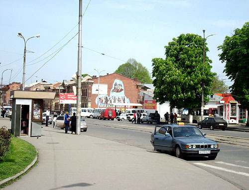Привокзальная площадь во Владикавказе. Фото: Акутагава, http://commons.wikimedia.org/ Привокзальная площадь во Владикавказе. Фото: Акутагава, http://commons.wikimedia.org/