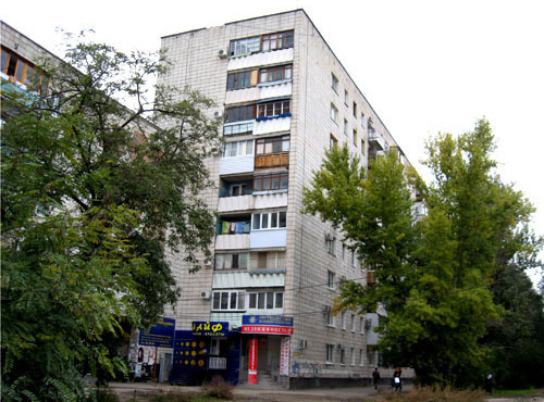 Дом №71 улица 64-й Армии в Кировском районе. Волгоград, октябрь 2013 г. Фото Вячеслава Ященко для "Кавказского узла" Дом №71 улица 64-й Армии в Кировском районе. Волгоград, октябрь 2013 г. Фото Вячеслава Ященко для "Кавказского узла"