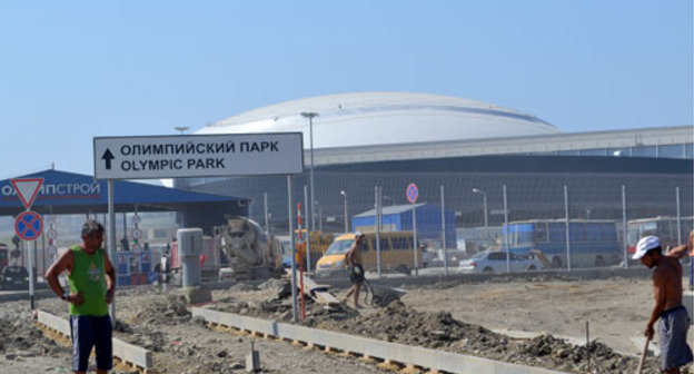 Олимпийское строительство в Имеретинской низменности. Сочи, июнь 2013 г. Фото Светланы Кравченко для "Кавказского узла"