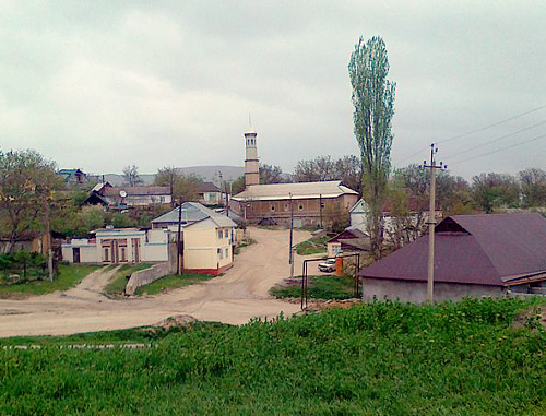 Село Калининаул Казбеговского района Дагестана. Фото Умара Дагирова, http://commons.wikimedia.org Село Калининаул Казбеговского района Дагестана. Фото Умара Дагирова, http://commons.wikimedia.org
