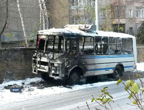 Автобус ПАЗ на перекрестке улиц Льва Толстого и Морозова. Ставрополь, 15 ноября 2013 г. Фото Юлии Говорухи для "Кавказского узла" Автобус ПАЗ на перекрестке улиц Льва Толстого и Морозова. Ставрополь, 15 ноября 2013 г. Фото Юлии Говорухи для "Кавказского узла"