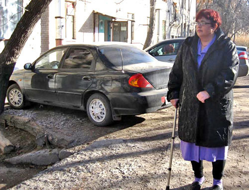 Татьяну Орлову, которая находится в трудной жизненной ситуации, выселяют из помещения маневренного жилищного фонда. Волгоград, 27 ноября 2013 г. Фото Вячеслава Ященко для "Кавказского узла" Татьяну Орлову, которая находится в трудной жизненной ситуации, выселяют из помещения маневренного жилищного фонда. Волгоград, 27 ноября 2013 г. Фото Вячеслава Ященко для "Кавказского узла"