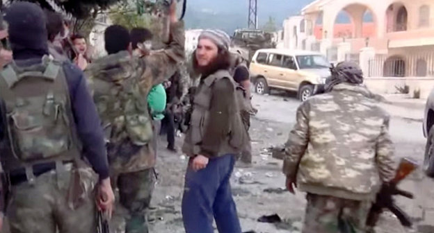 Боевики в провинции Латакия, Сирия. 25 марта 2014 г. Кадр из видео? размещенного на YouTube, http://www.youtube.com/watch?v=ER5H2Thyf5g