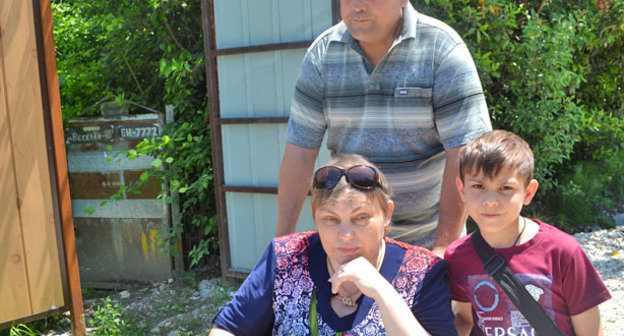 Татьяна Капустина со своим мужем Юрием и сыном Игорем. Сочи, май 2014 г. Фото Светланы Кравченко для "Кавказского узла"