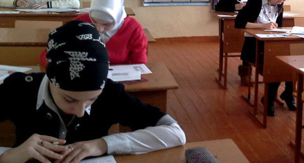 Пробный ЕГЭ в Кизилюртовской СОШ №2. Февраль 2014 г. Фото: Школьный портал Министерства образования и науки РД, kizilyrt2.dagschool.com/podgotovka_k_ege_i_gia.php
