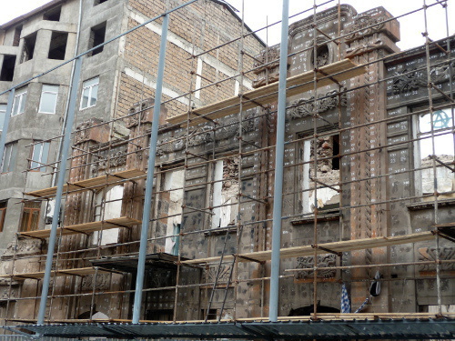 Фасад дома Африкянов на улице Теряна. Ереван. 11 июня 2014 г. Фото Армине Мартиросян для "Кавказского узла"