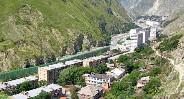 Поселок Мизур в Алагирском районе Северной Осетии. Фото: T.Btemyraty http://ru.wikipedia.org/