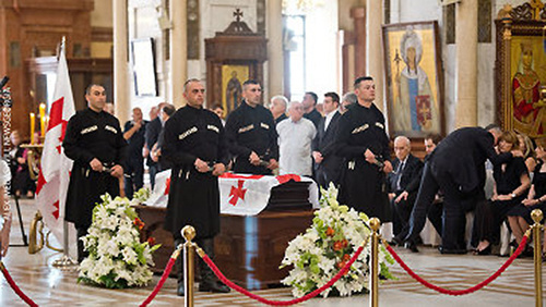 Панихада по Эдуарду Шеварднадзе. Фото Александра Имедашвили, NEWSGEORGIA. http://www.newsgeorgia.ru/politics/20140713/216763238.html 