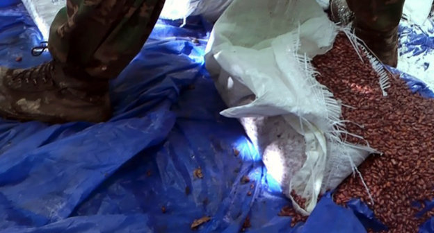 Тайник с продовольствием, найденный силовиками. Фото НАК, http://nac.gov.ru/nakmessage/2014/07/26/v-ingushetii-unichtozhena-krupnaya-prodovolstvennaya-baza-bandpodpolya-v-dages.html