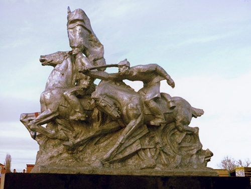 Памятник бойцам Первой Конной в станице Егорлыкской. Ростовская область, Егорлыкский район. Фото: молодежный портал Егорлыкского района, egorlyk.com/112.html