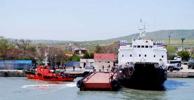 Паромная переправа «Кавказ». Краснодарский край, май 2014 г. Фото Ильяса Богатырева для «Кавказского узла»