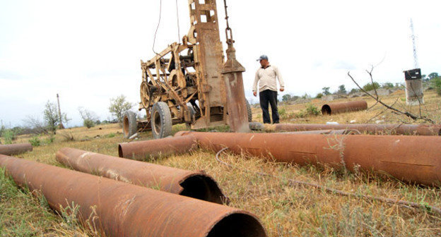 Скважины, пробуренные в окрестностях села Самур Магарамкентского района Дагестана. Июнь 2014 г. Фото Натальи Крайновой для «Кавказского узла»