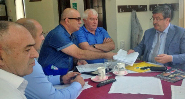 Участники шестого съезда "Единого Кавказского форума". Ессентуки, 8 сентября 2014 г. Фото предоставлено Хедой Саратовой