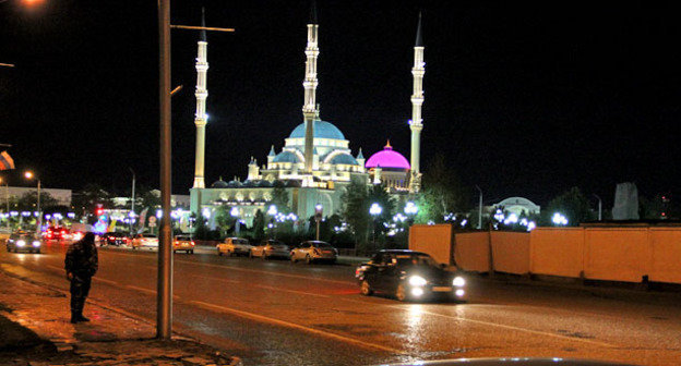 Взрыв произошел недалеко от мечети "Сердце Чечни". Грозный, 5 октября 2014 г. Фот Магомеда Магомедова для "Кавказского узла"